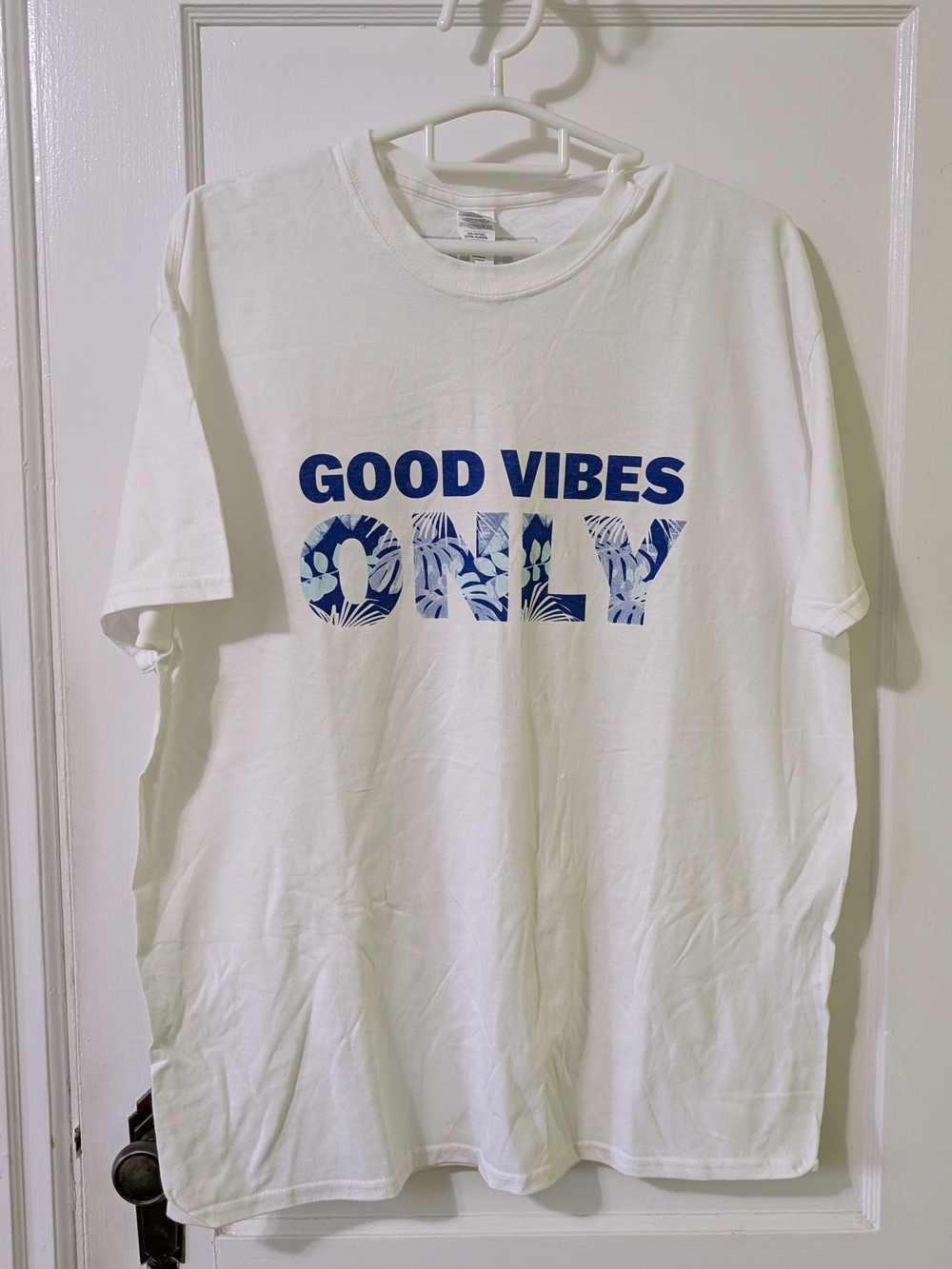 Gildan White Cotton T-Shirt with Care Tag